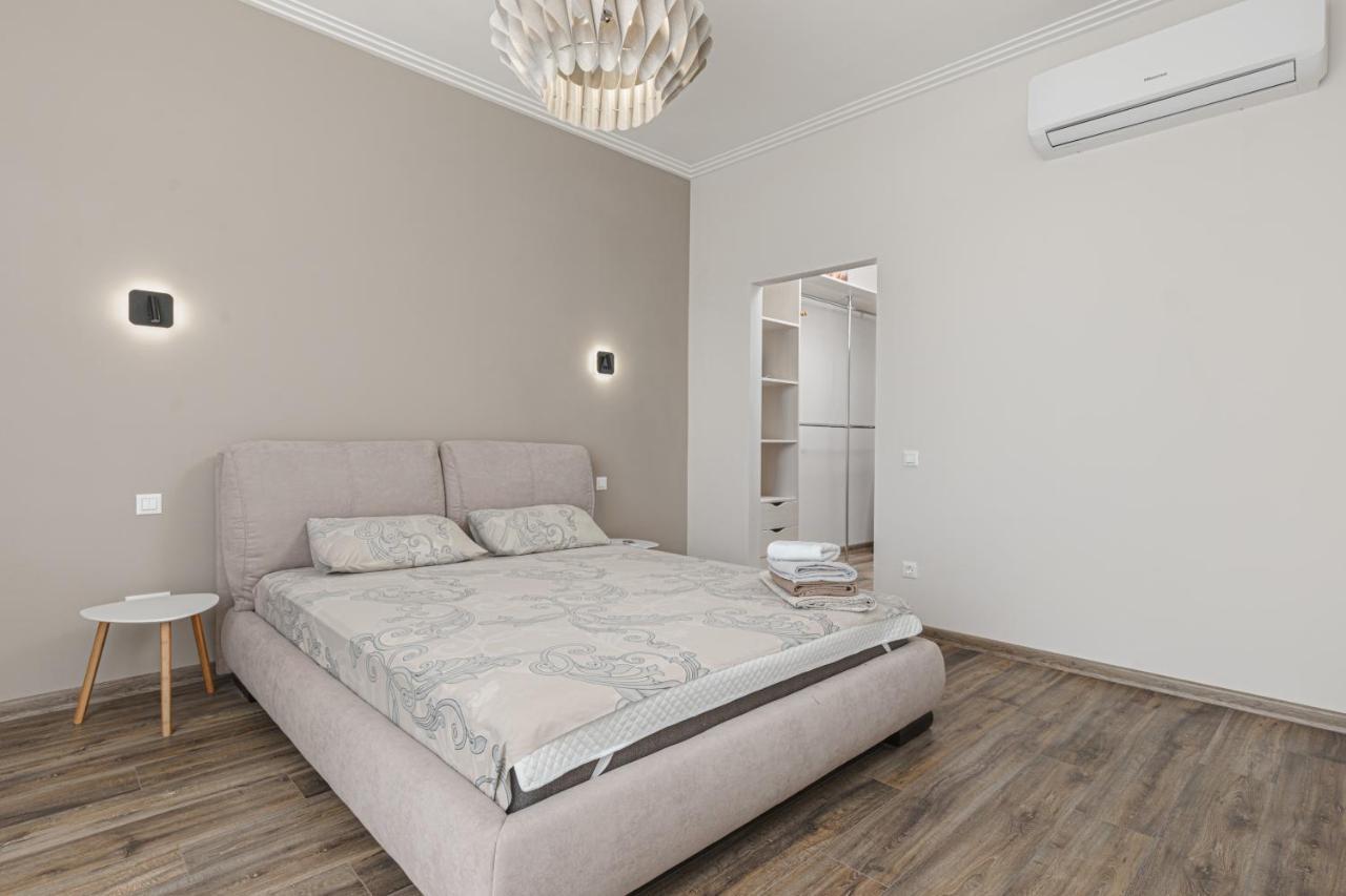 Sea Symphony 2-Bedrooms Apartment Odessza Kültér fotó