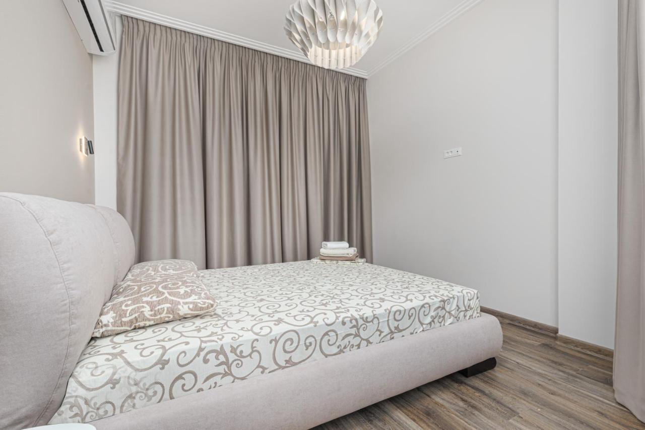 Sea Symphony 2-Bedrooms Apartment Odessza Kültér fotó