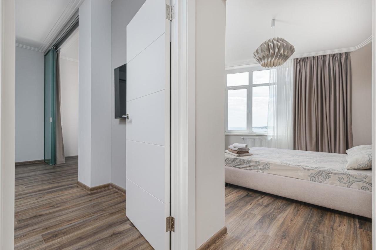 Sea Symphony 2-Bedrooms Apartment Odessza Kültér fotó